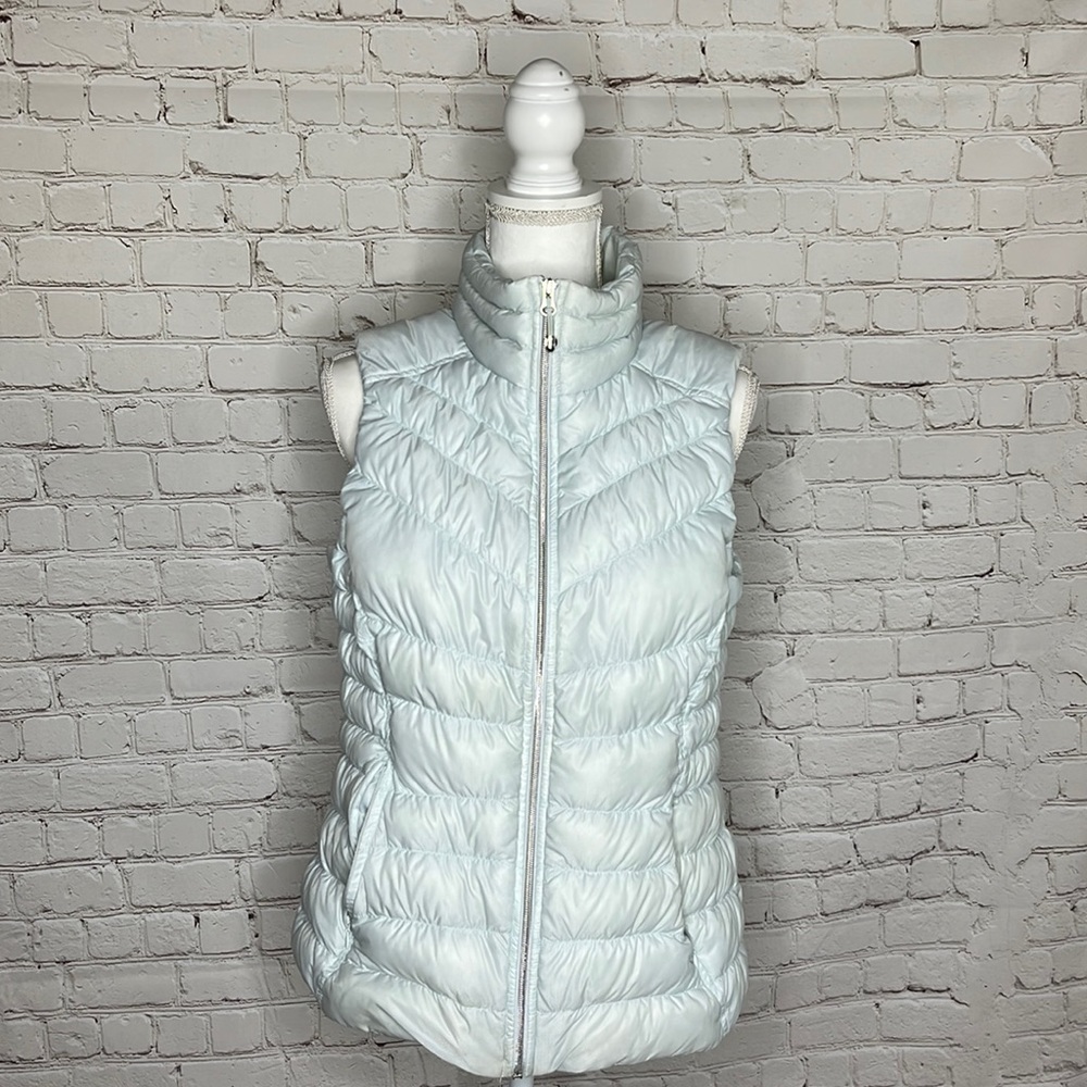 Athleta Downalicious Puffer Vest